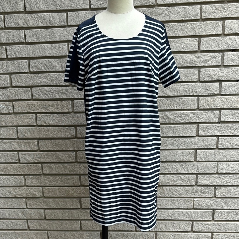 Lole Blue and White Striped Lightweight Casual Shift Size M